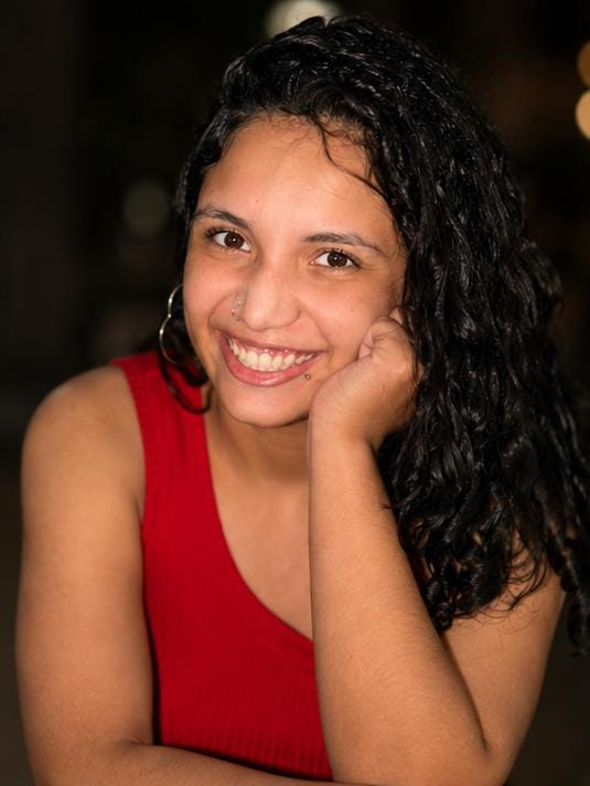 Anna Beatris Moura